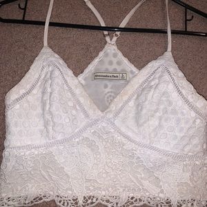 Small Abercrombie lace cropped top!